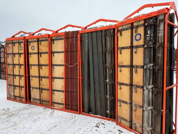 Rent - 4'  Concrete form pkgs